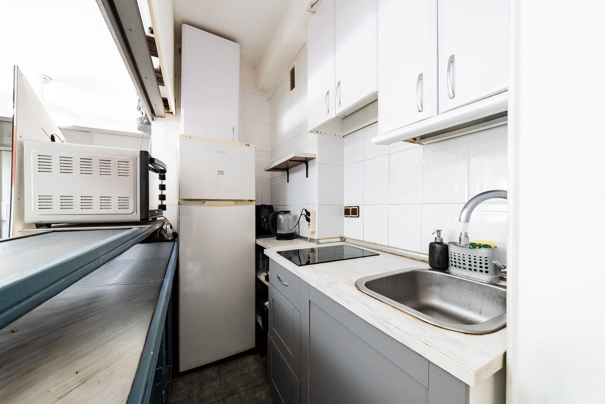 1 Bed Middle Floor Apartment in Marbella