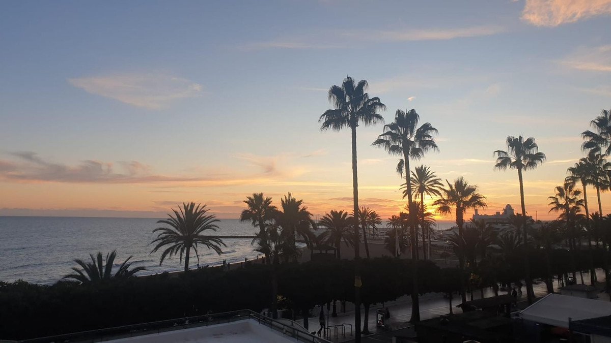 1 Bed Middle Floor Apartment in Marbella
