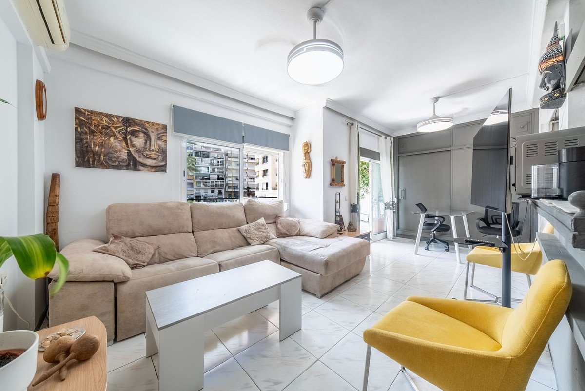 1 Bed Middle Floor Apartment in Marbella