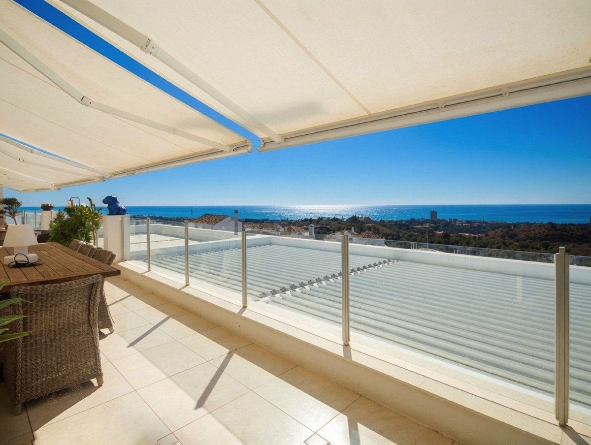 3 Bed Penthouse Duplex in Altos de los Monteros