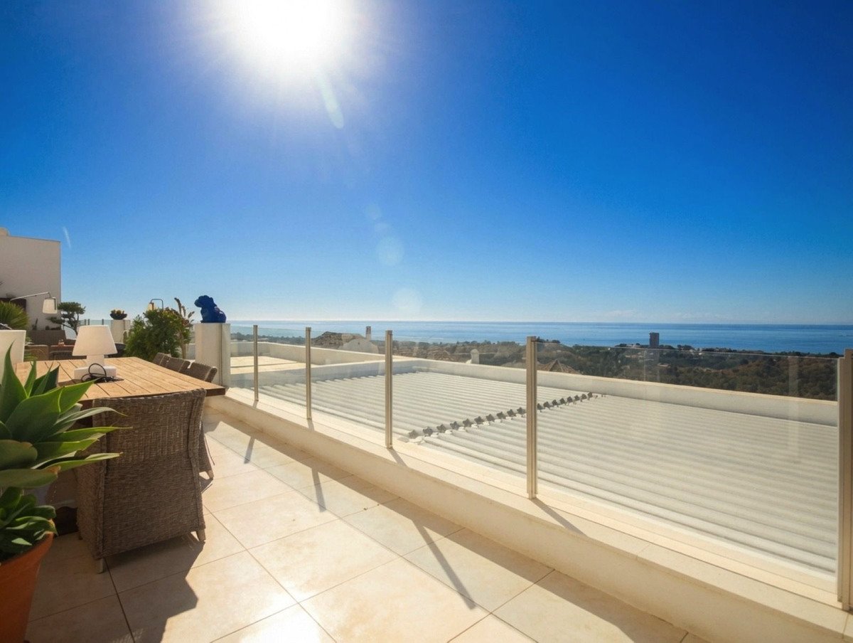 3 Bed Penthouse Duplex in Altos de los Monteros