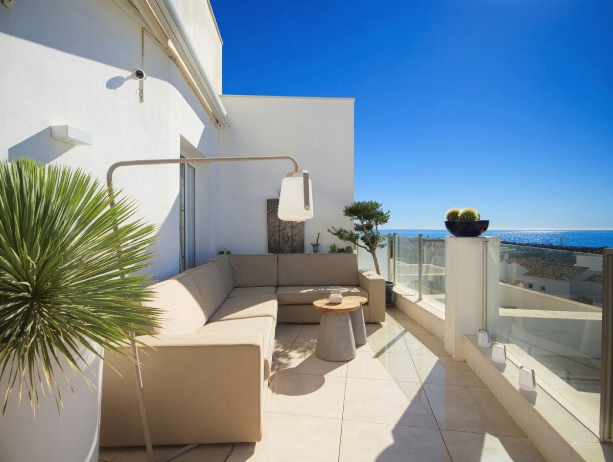 3 Bed Penthouse Duplex in Altos de los Monteros