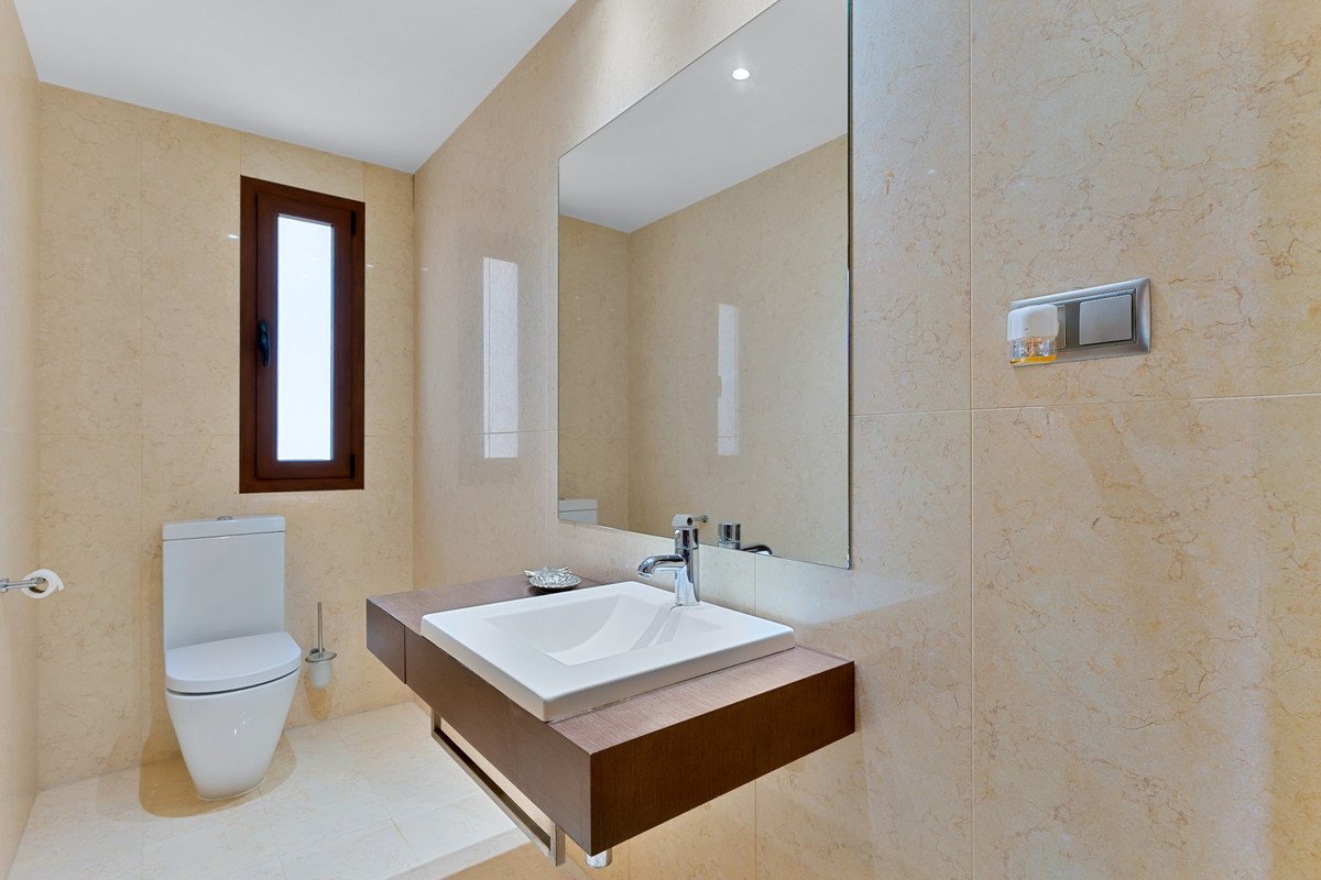 3 Bed Penthouse in Nueva Andalucía