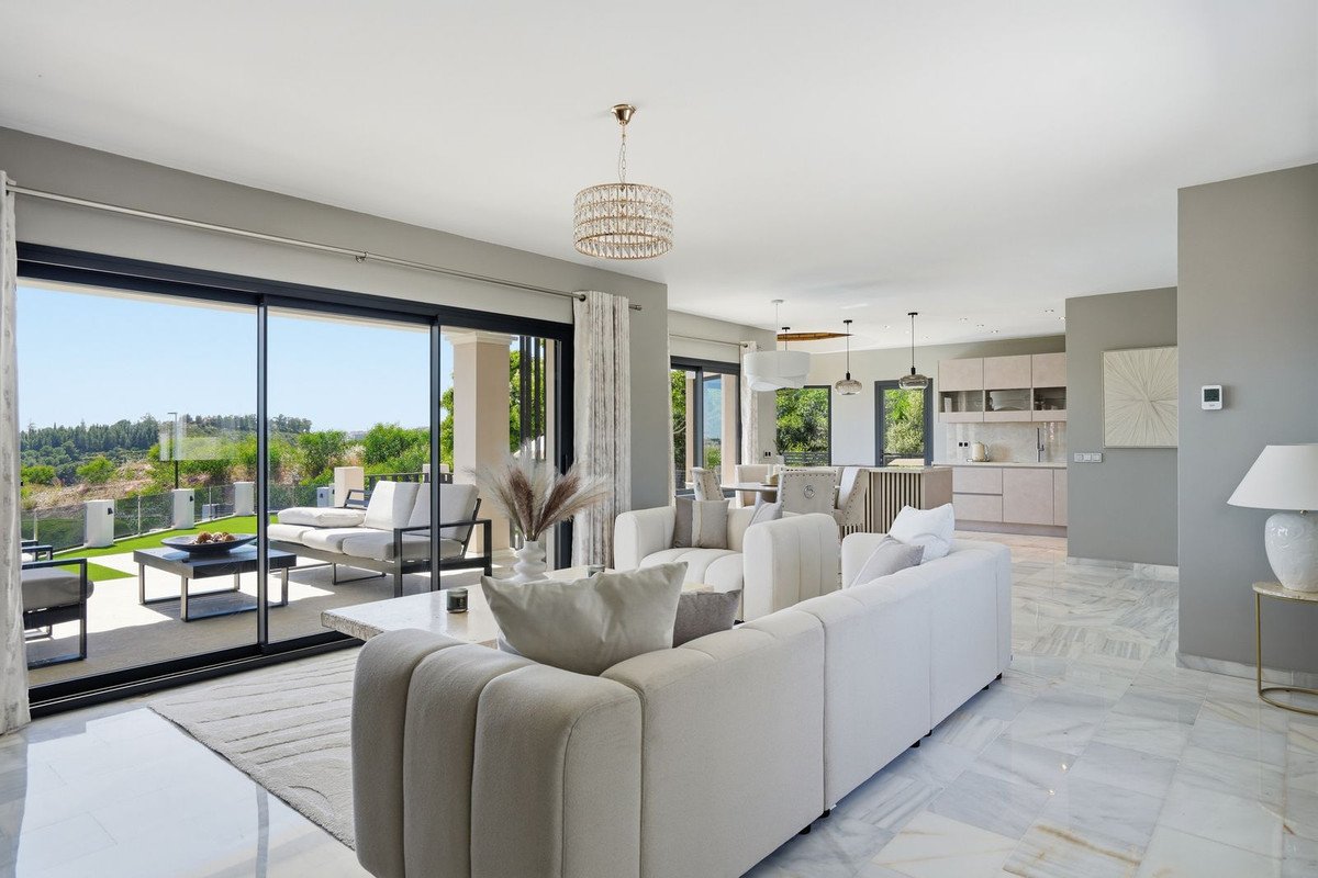 4 Bed Detached Villa in El Chaparral