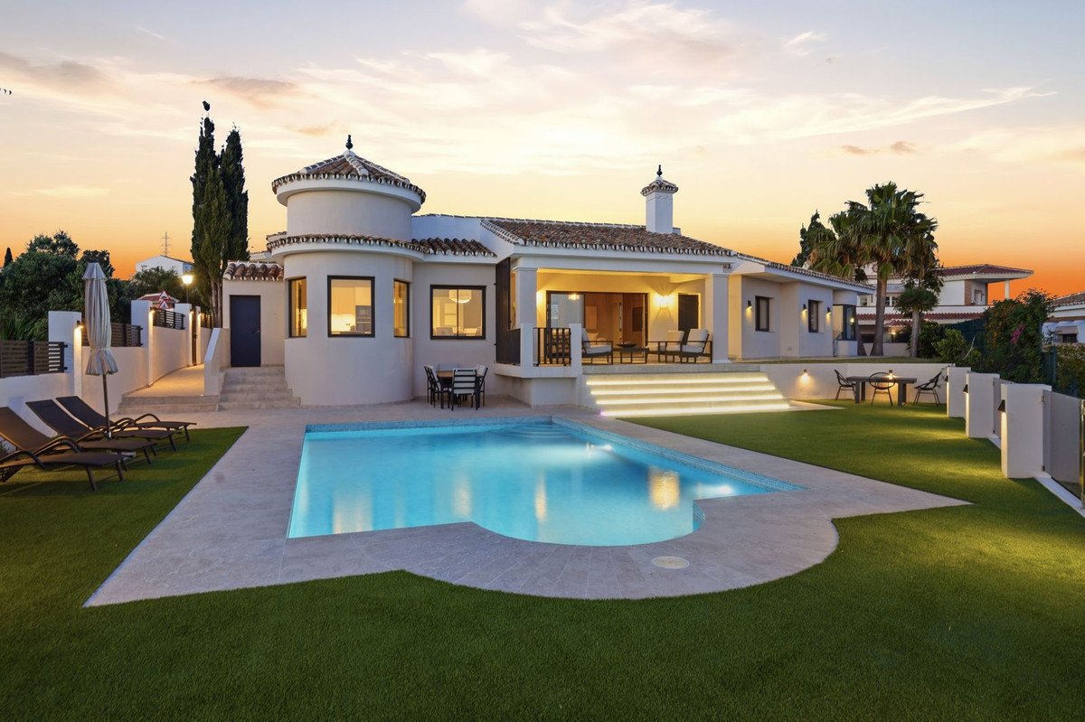 4 Bed Detached Villa in El Chaparral