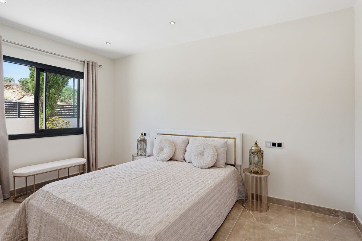 4 Bed Detached Villa in El Chaparral
