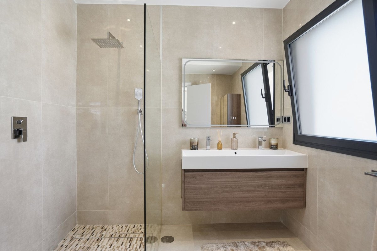 4 Bed Detached Villa in El Chaparral