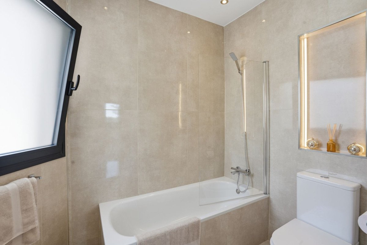 4 Bed Detached Villa in El Chaparral