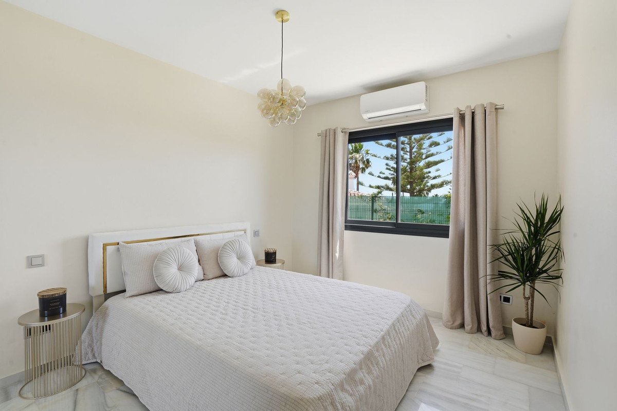 4 Bed Detached Villa in El Chaparral