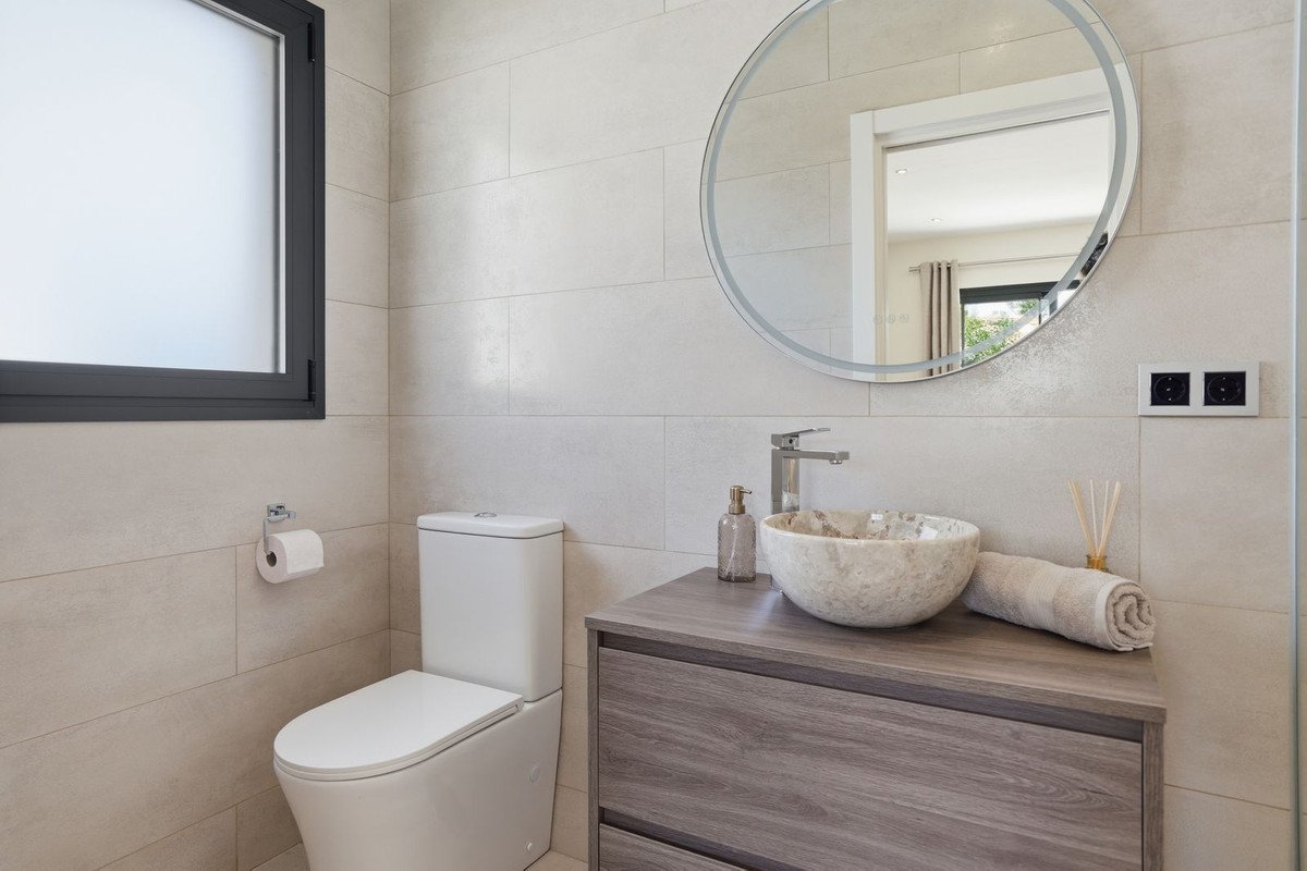 4 Bed Detached Villa in El Chaparral