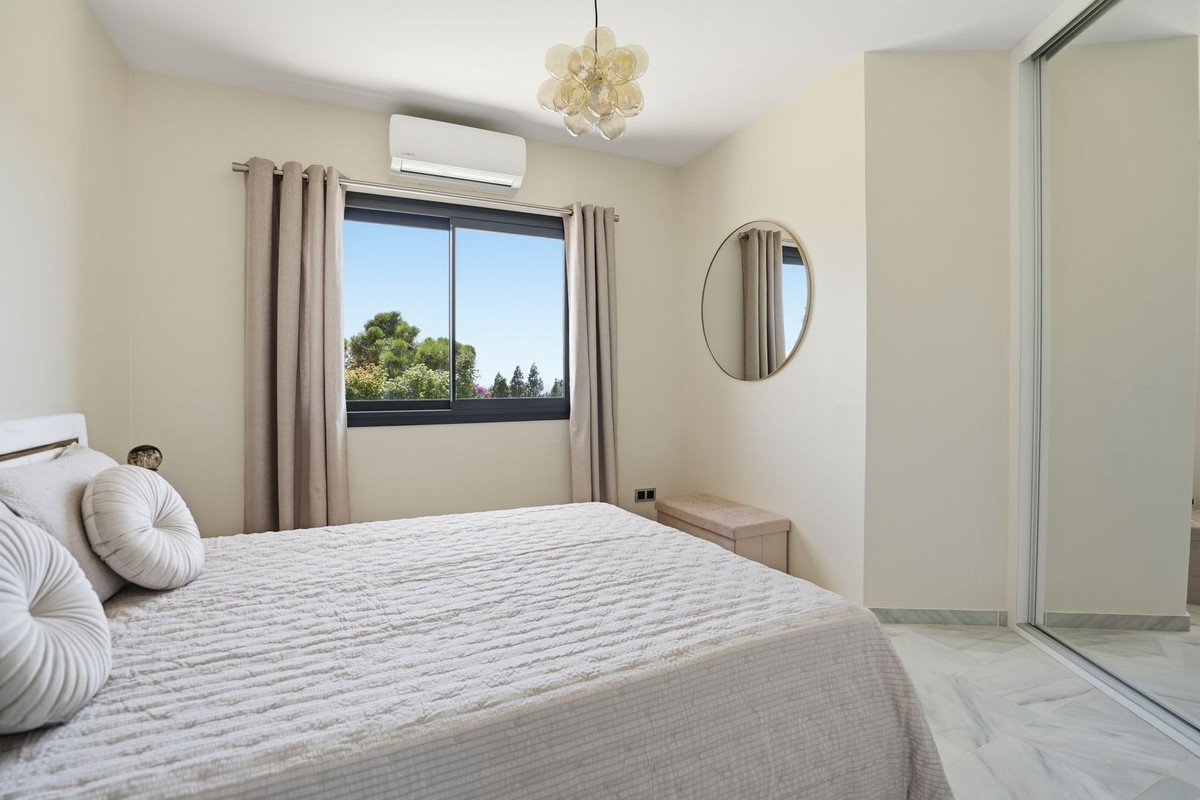 4 Bed Detached Villa in El Chaparral