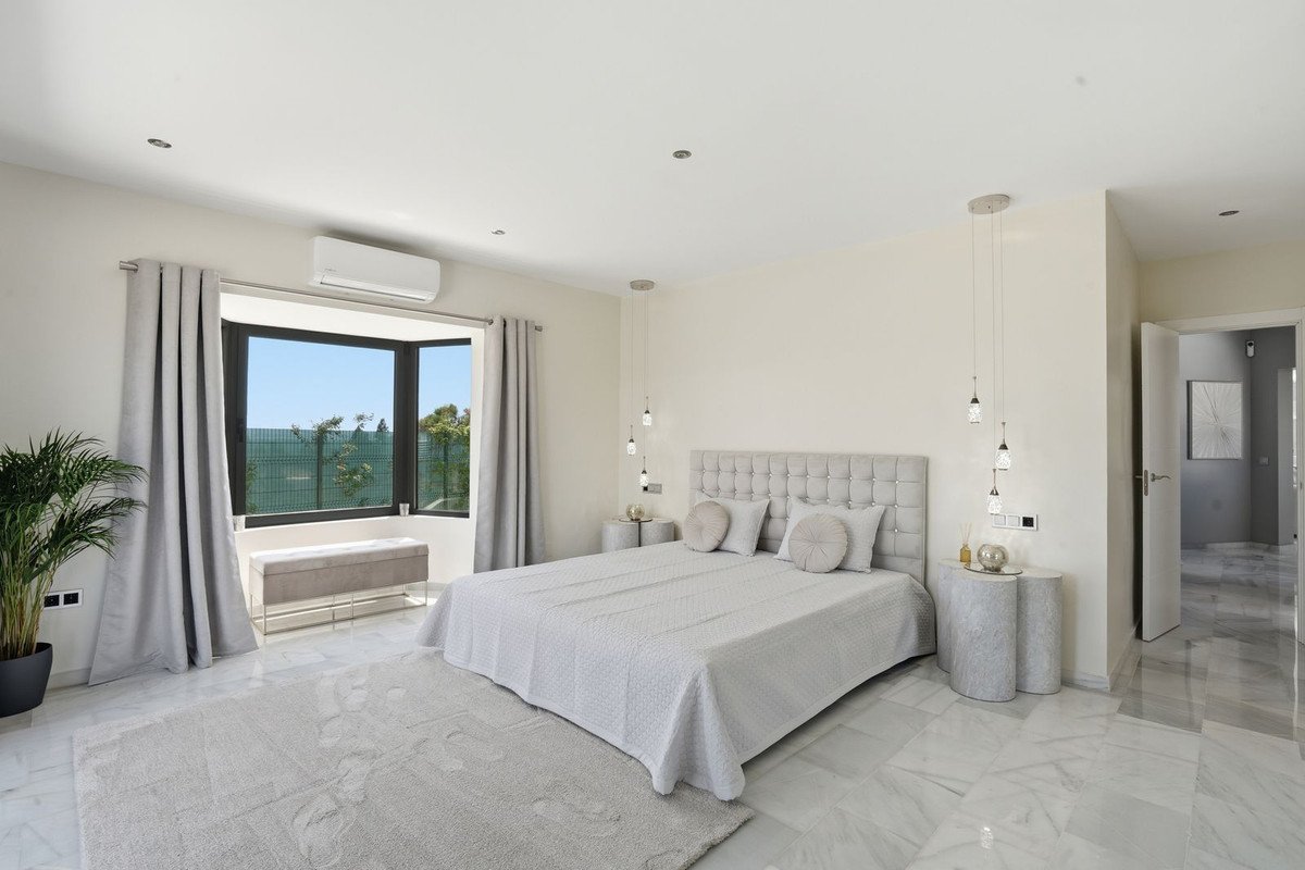 4 Bed Detached Villa in El Chaparral