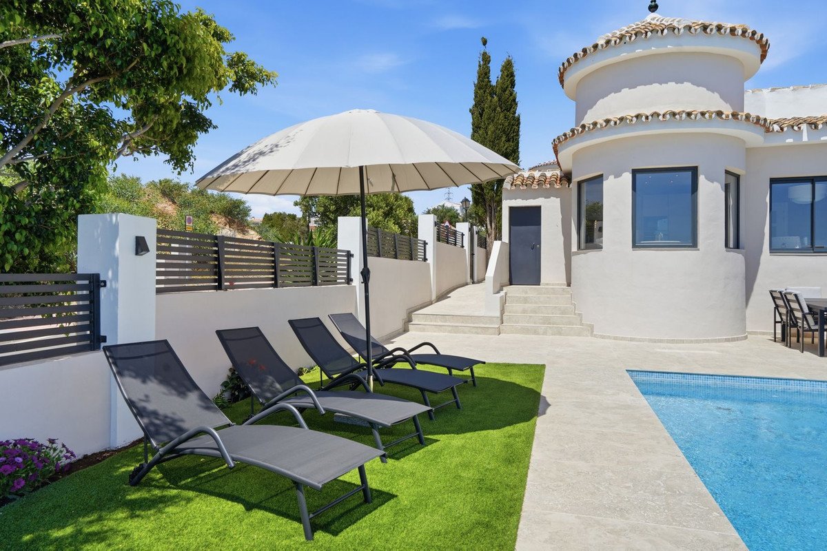 4 Bed Detached Villa in El Chaparral