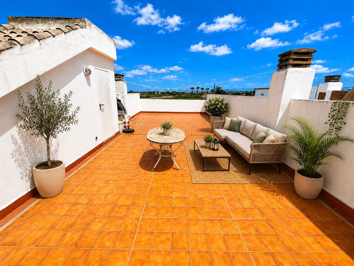 2 Bed Penthouse in Daya Nueva