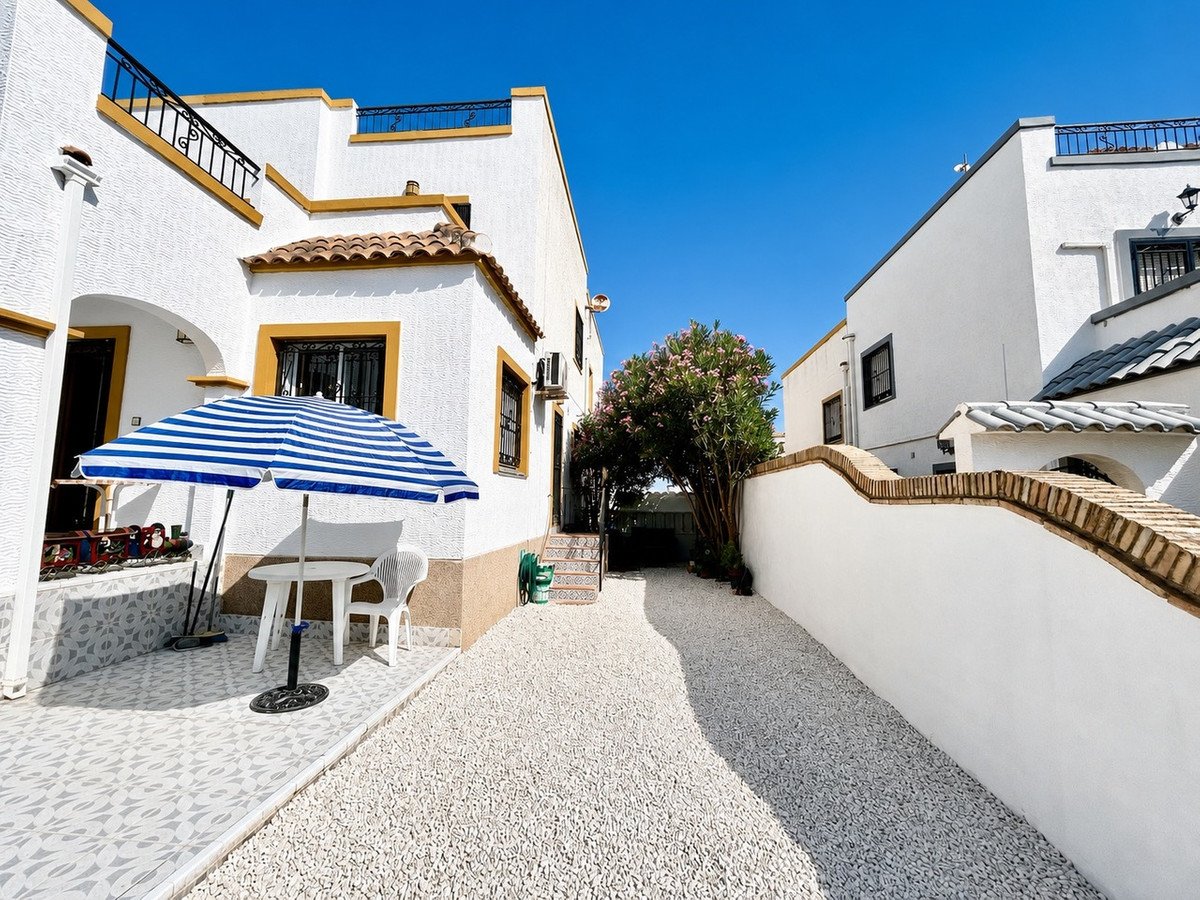 3 Bed Townhouse in Los Altos