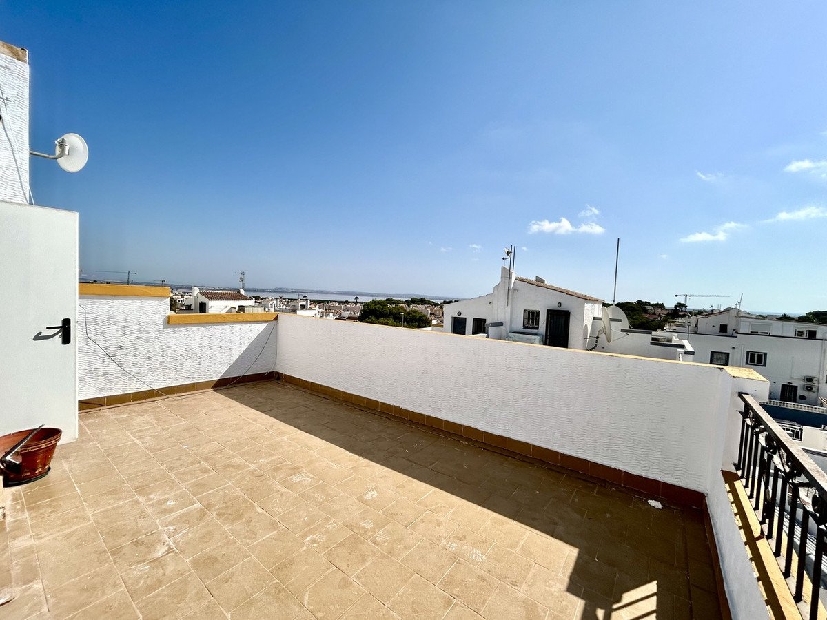 3 Bed Townhouse in Los Altos