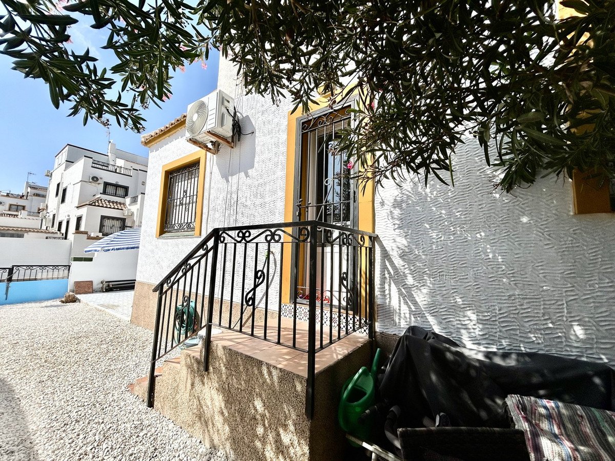 3 Bed Townhouse in Los Altos