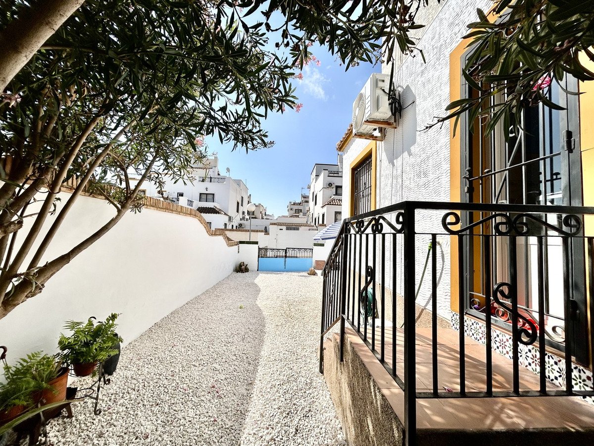 3 Bed Townhouse in Los Altos
