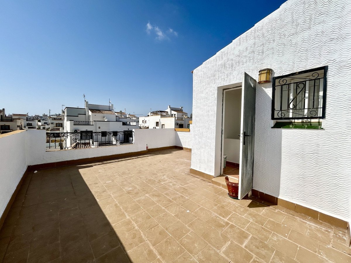 3 Bed Townhouse in Los Altos