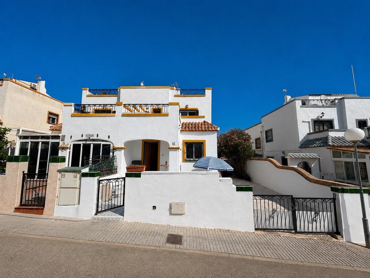 3 Bed Townhouse in Los Altos