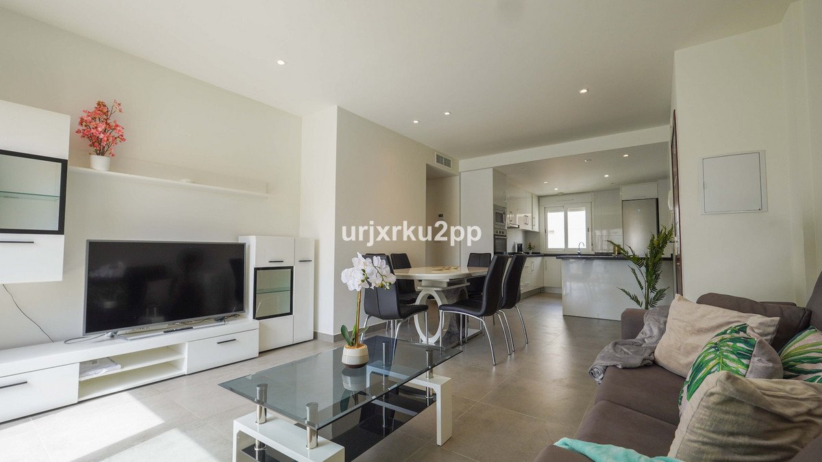 2 Bed Ground Floor Apartment in Aguas Nuevas