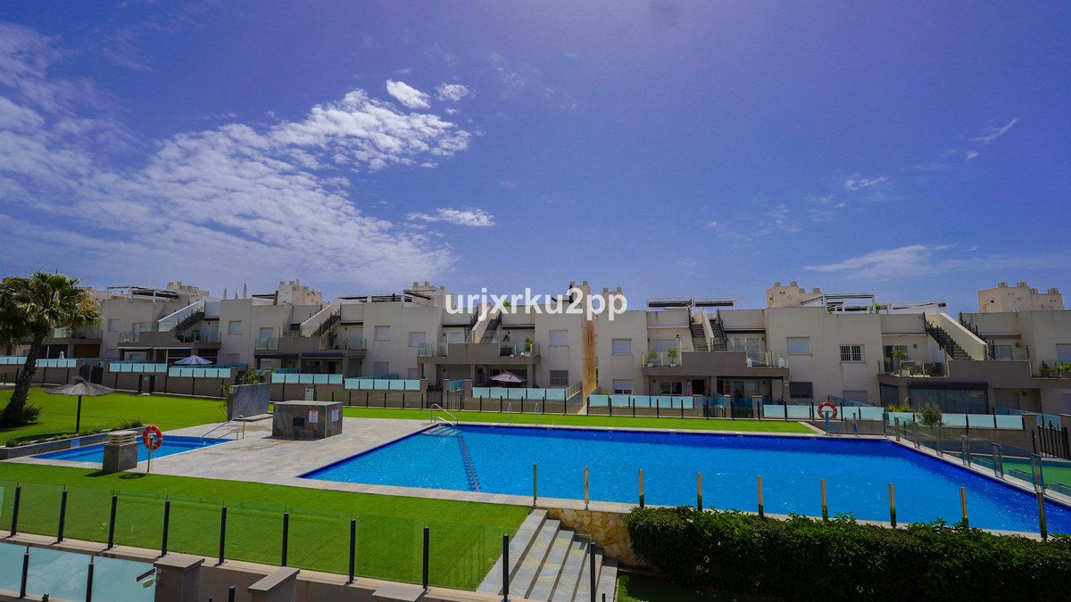 2 Bed Ground Floor Apartment in Aguas Nuevas