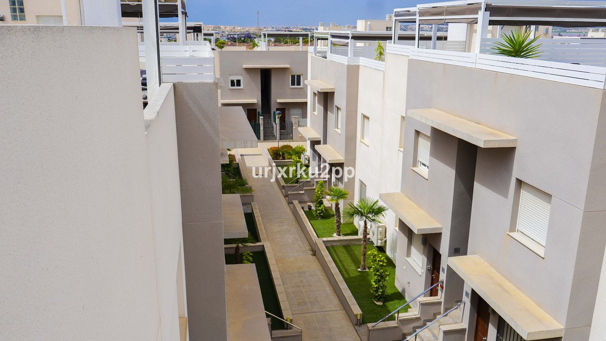 2 Bed Ground Floor Apartment in Aguas Nuevas