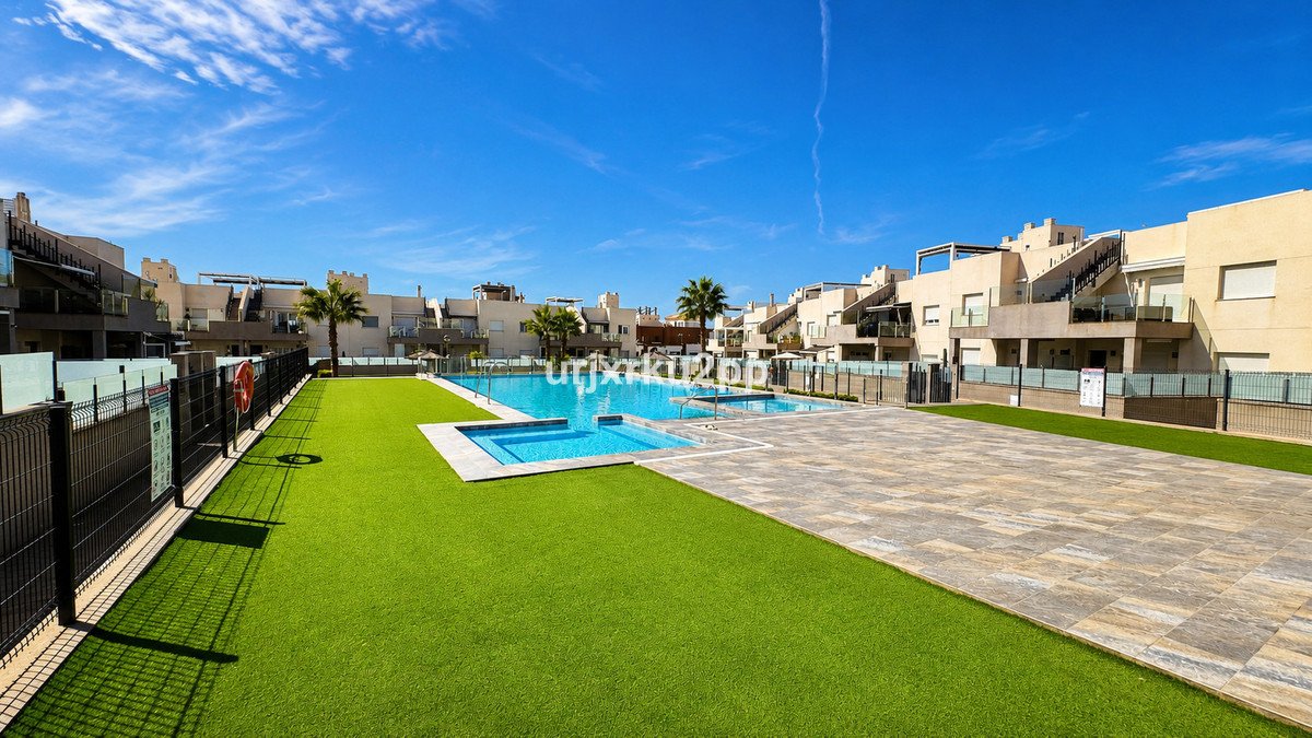 2 Bed Ground Floor Apartment in Aguas Nuevas