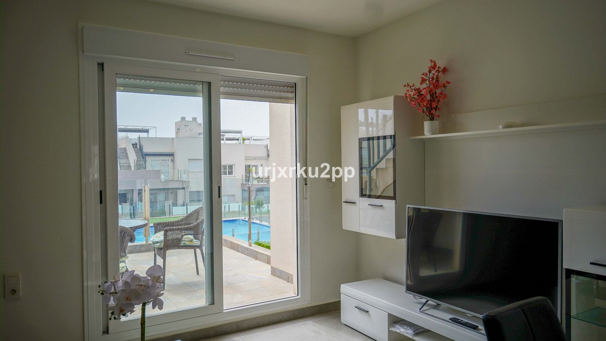 2 Bed Ground Floor Apartment in Aguas Nuevas