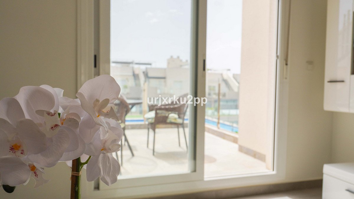 2 Bed Ground Floor Apartment in Aguas Nuevas