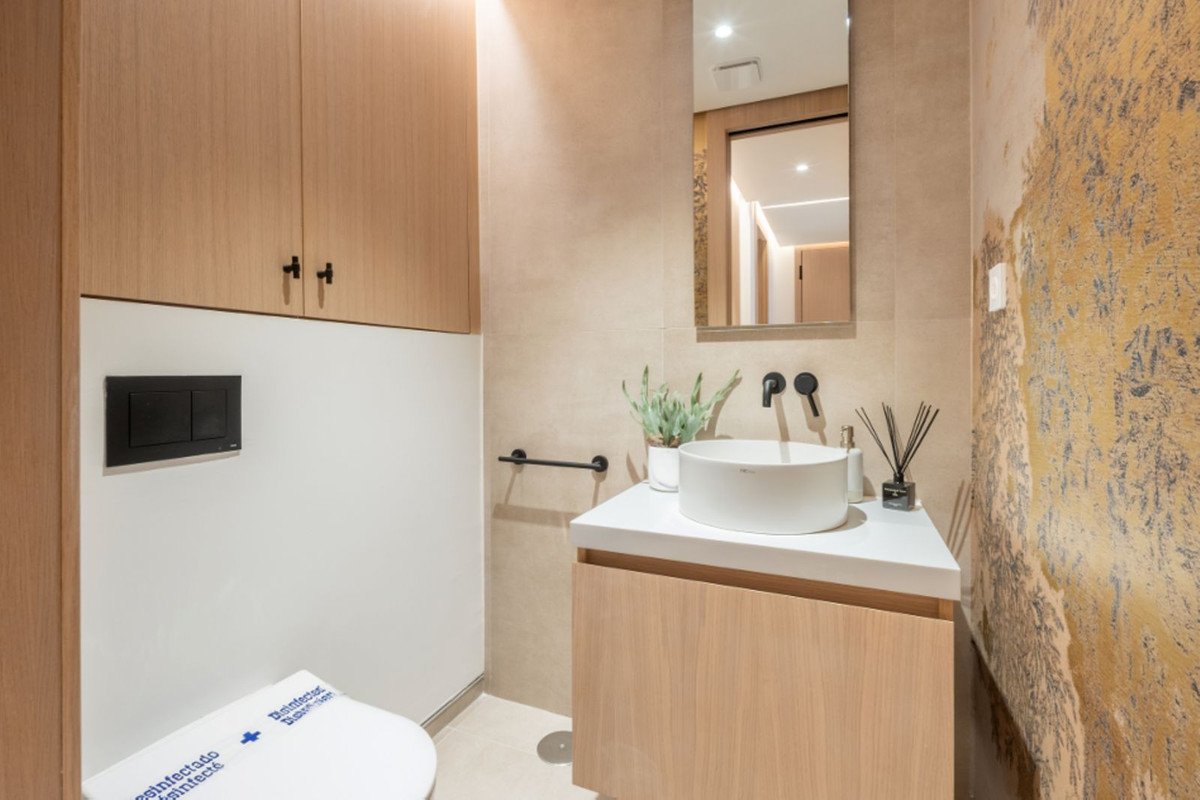 3 Bed Middle Floor Apartment in Málaga