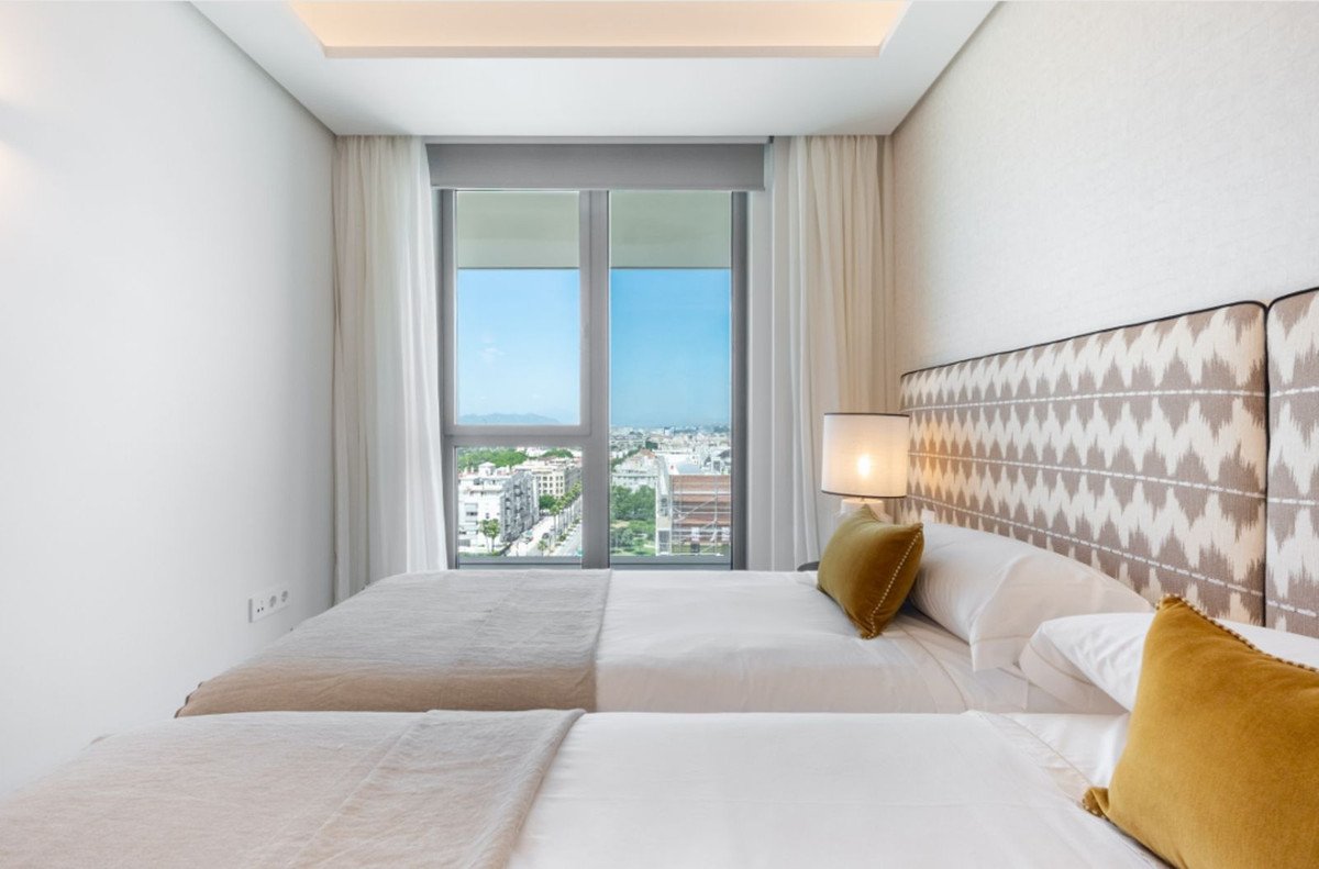 3 Bed Middle Floor Apartment in Málaga