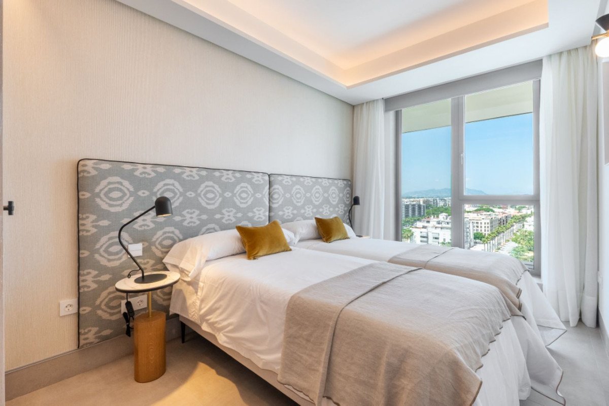 3 Bed Middle Floor Apartment in Málaga