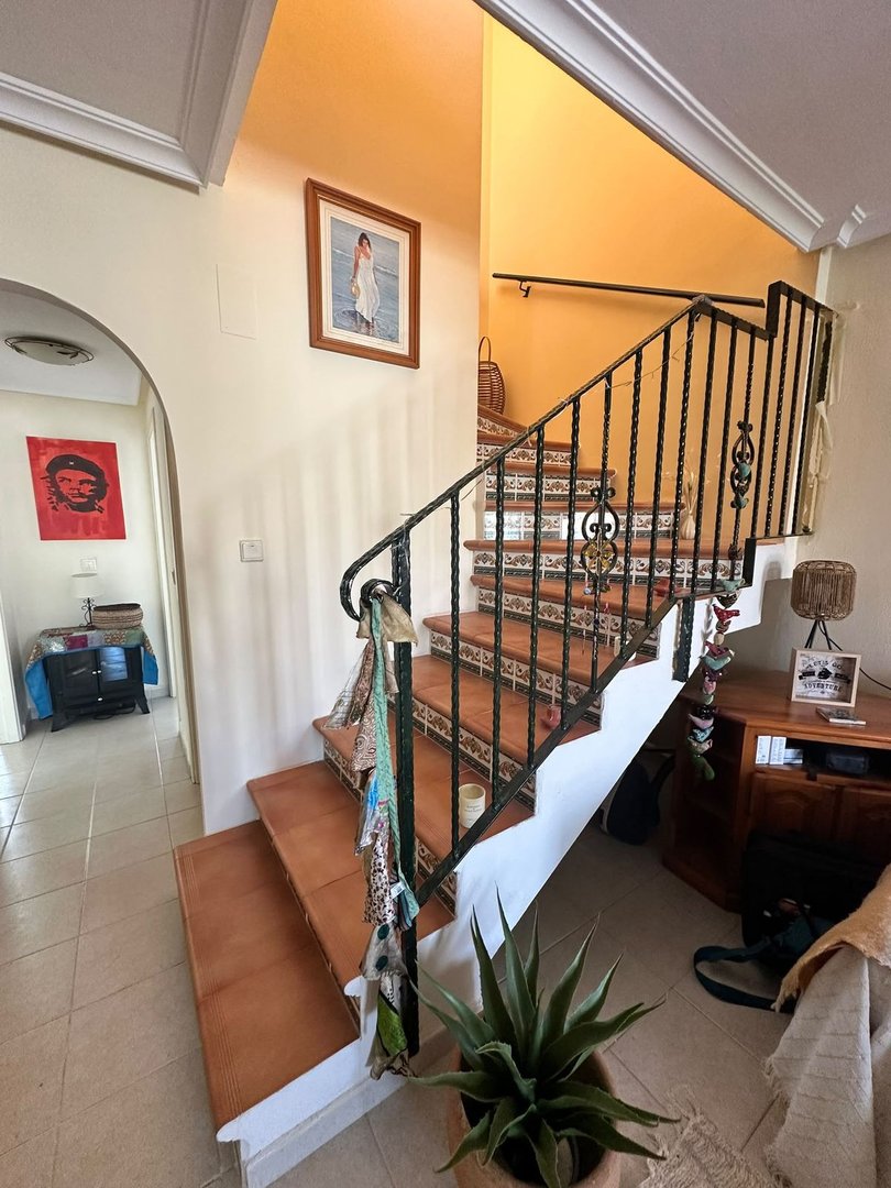 2 Bed Top Floor Apartment in Jacarilla