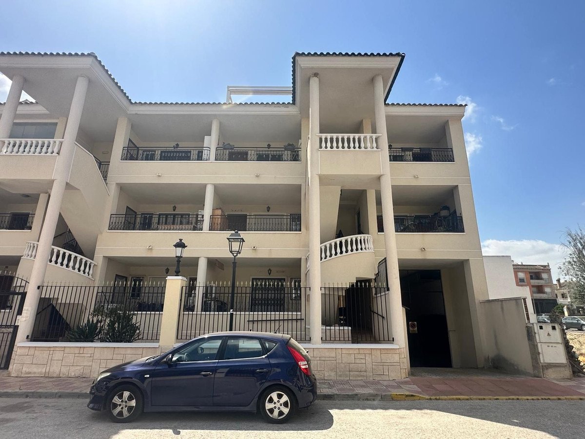 2 Bed Top Floor Apartment in Jacarilla