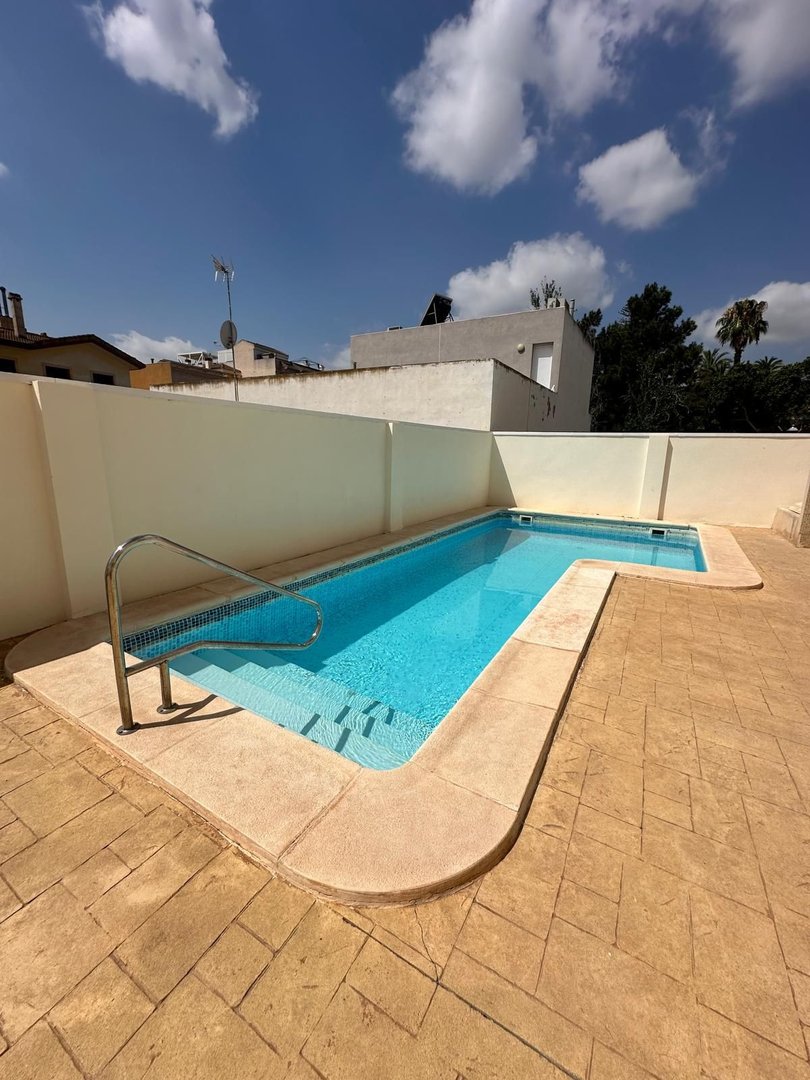 2 Bed Top Floor Apartment in Jacarilla