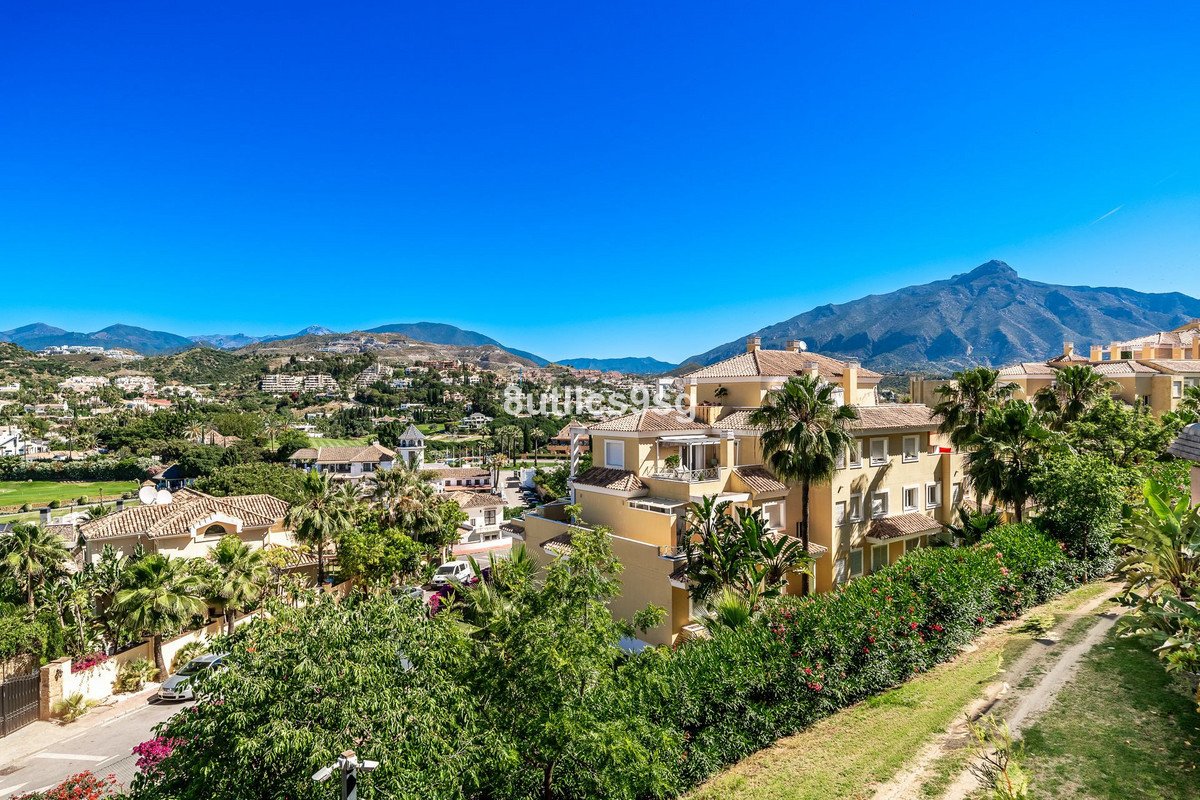 3 Bed Ground Floor Apartment in Nueva Andalucía