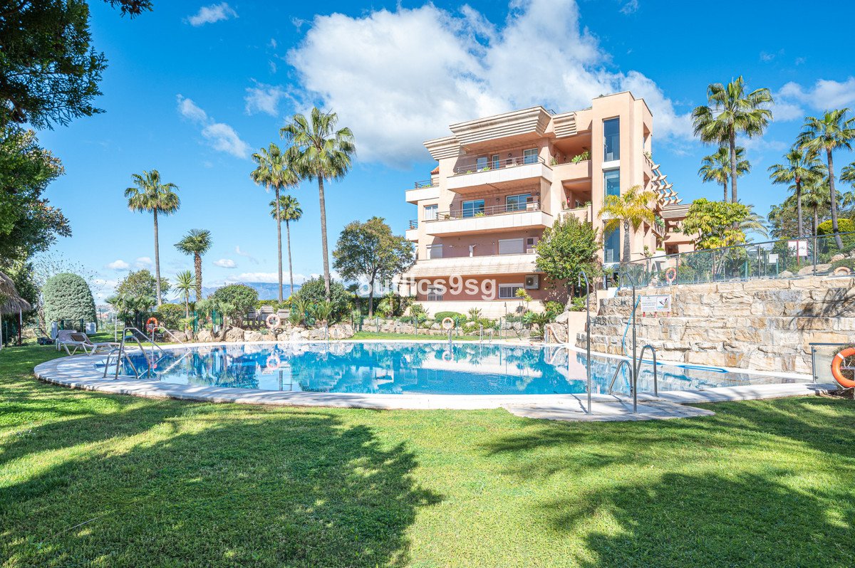3 Bed Ground Floor Apartment in Nueva Andalucía