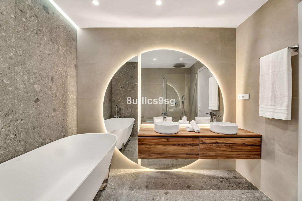 3 Bed Ground Floor Apartment in Nueva Andalucía