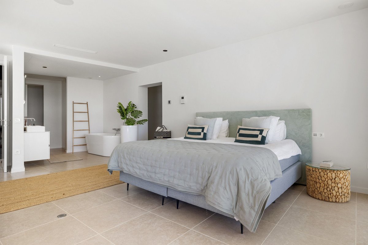 5 Bed Detached Villa in Benahavís