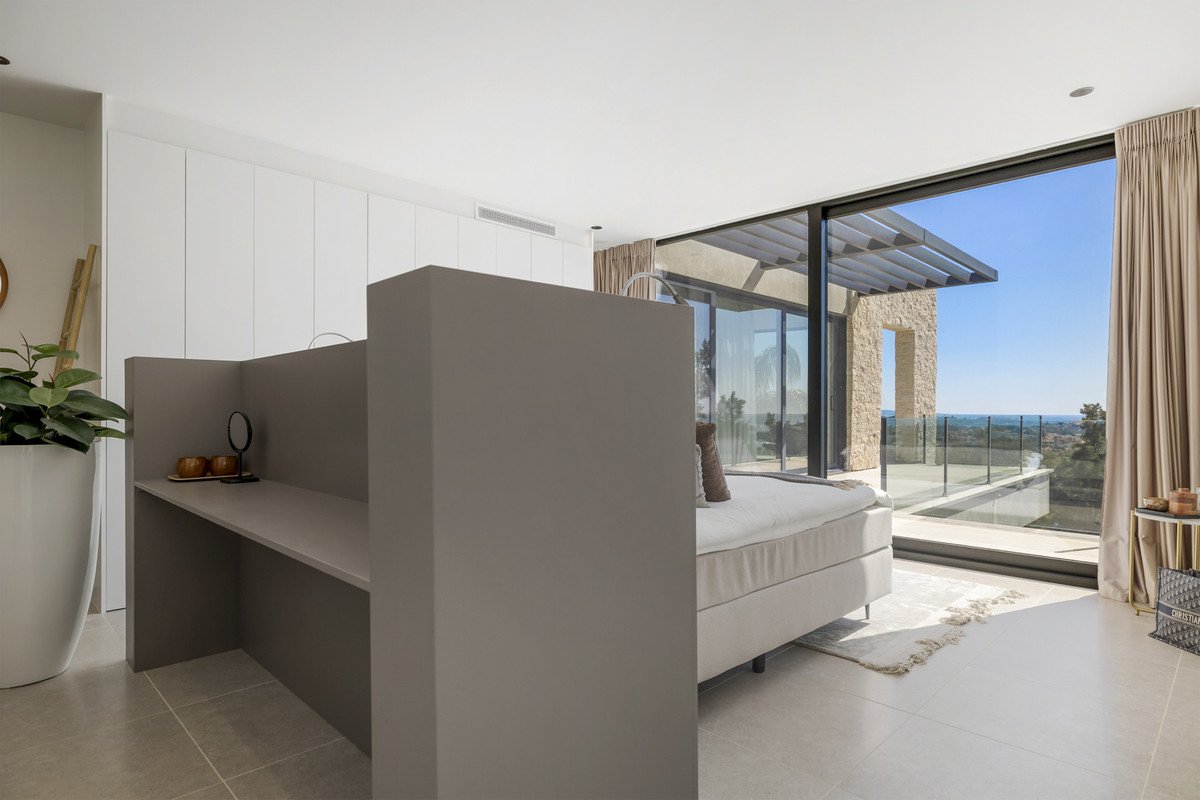 5 Bed Detached Villa in Benahavís