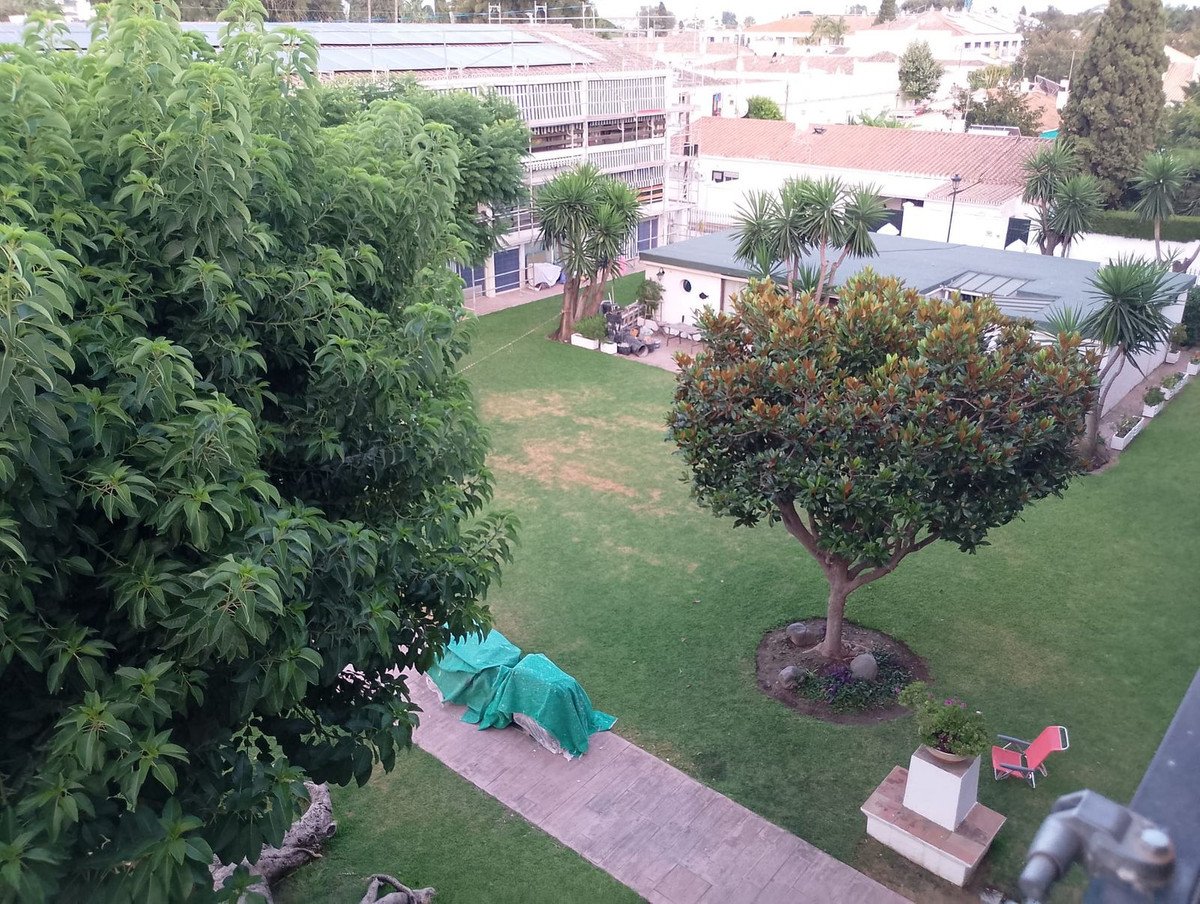 1 Bed Middle Floor Apartment in San Pedro de Alcántara