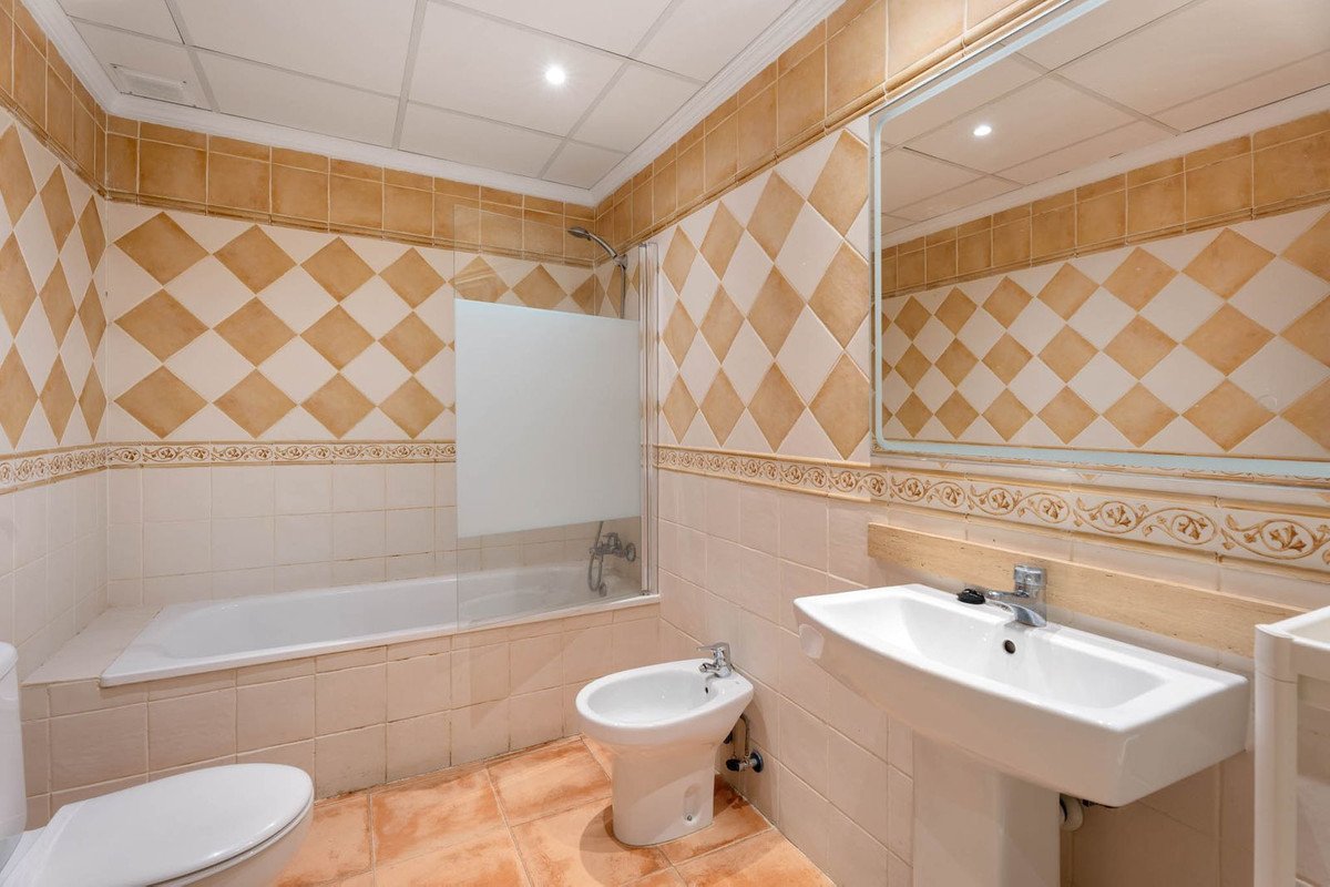 3 Bed Ground Floor Apartment in Elviria
