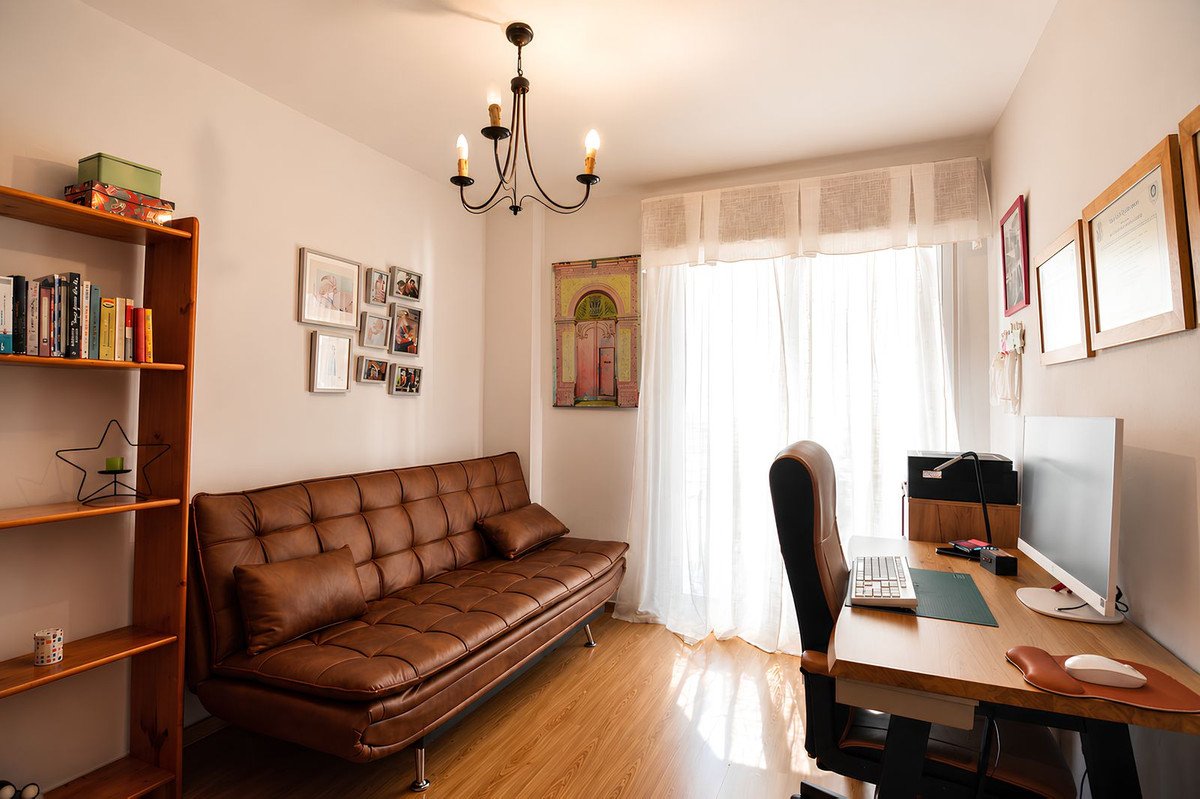 4 Bed Middle Floor Apartment in Los Boliches