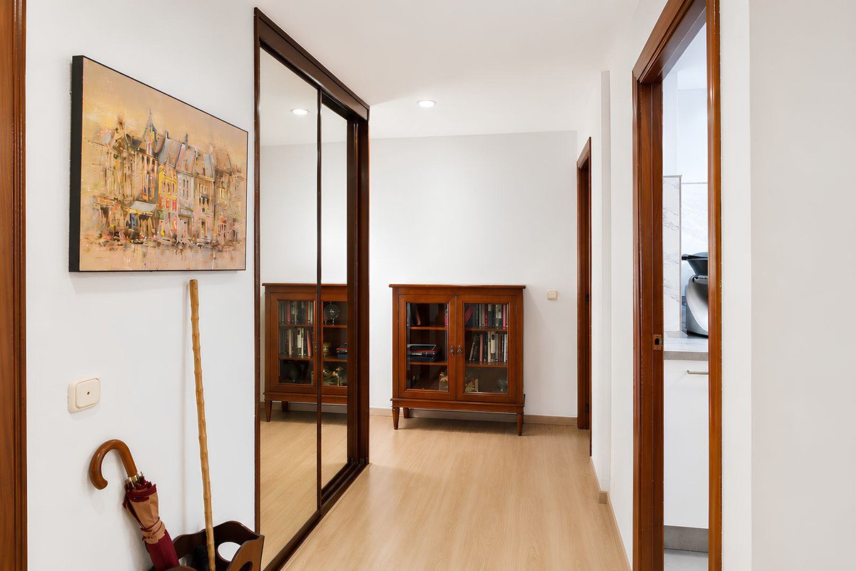 4 Bed Middle Floor Apartment in Los Boliches