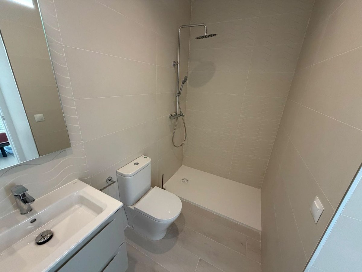 2 Bed Ground Floor Apartment in Torremolinos
