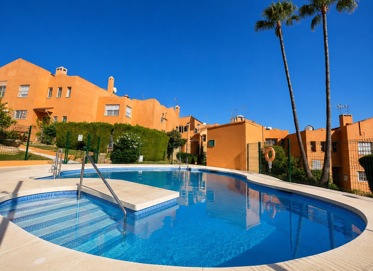 3 Bed Townhouse in Diana Park