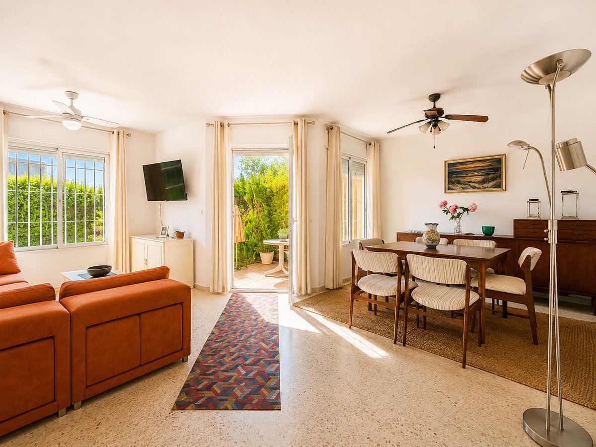 3 Bed Townhouse in Diana Park