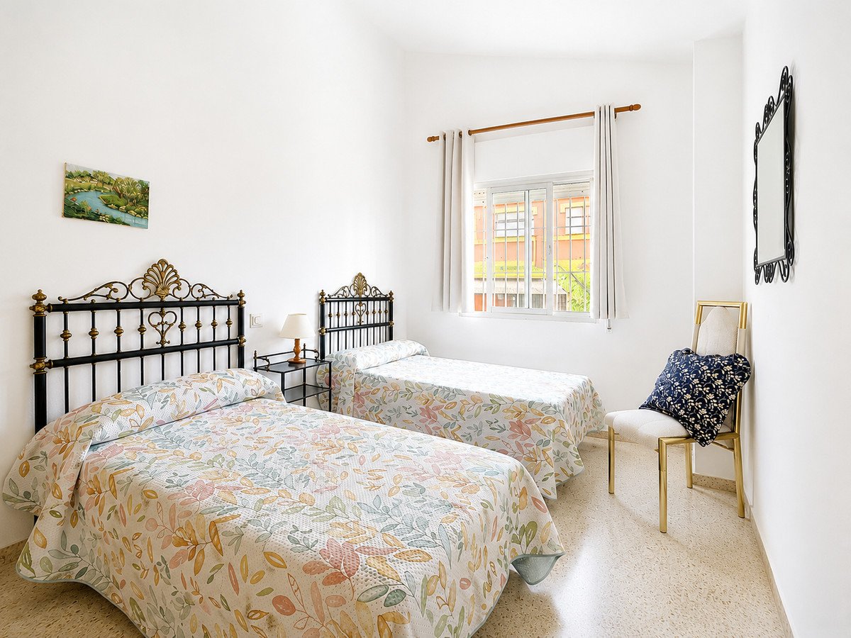 3 Bed Townhouse in Diana Park