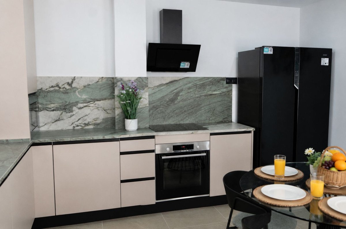 2 Bed Middle Floor Apartment in Fuengirola